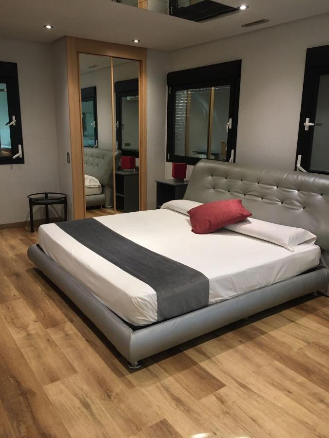 Hotel Fabrik Humanes de Madrid Ngoại thất bức ảnh